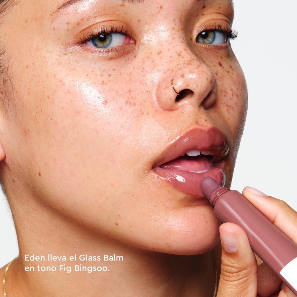 GLASS BALM LIP TREATMENT FOR SHINE & HYDRATION (TRATAMIENTO PARA LABIOS)